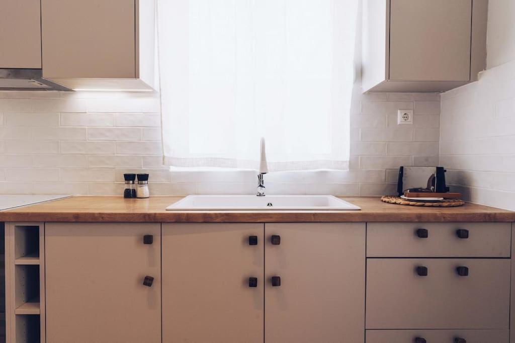 Apartment The Repose Aesthetic Apt. R2 *